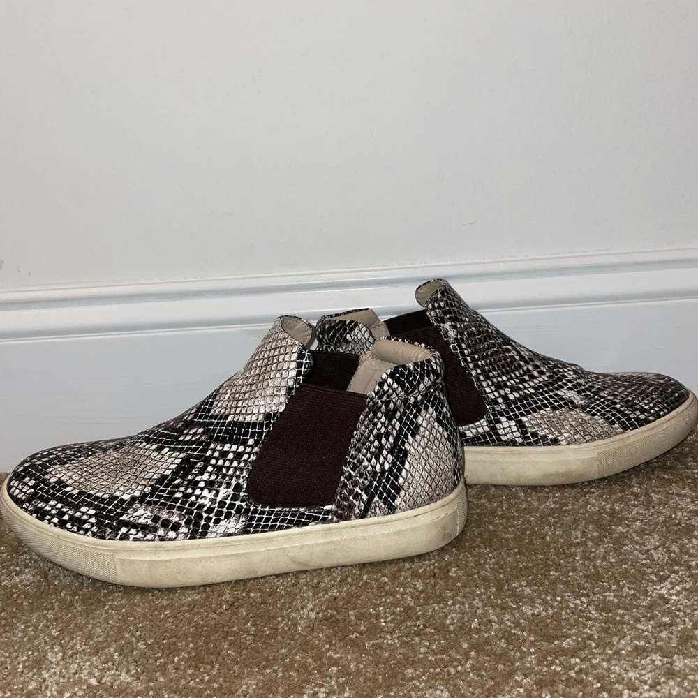 Snake skin tennis shoes